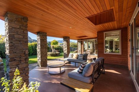 Photo of property in 4 Coburn Place, Lake Hayes, Queenstown, 9304