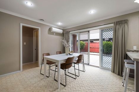 Photo of property in 28 The Esplanade, Huntington, Hamilton, 3210