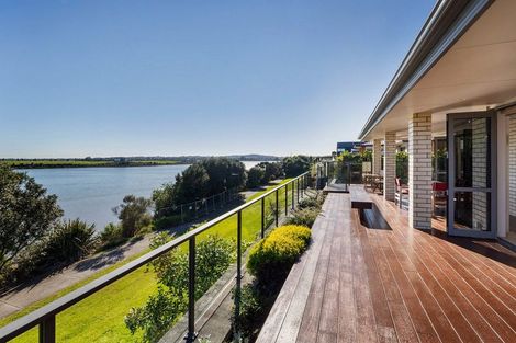 Photo of property in 6 Lees Cove, Karaka, Papakura, 2113