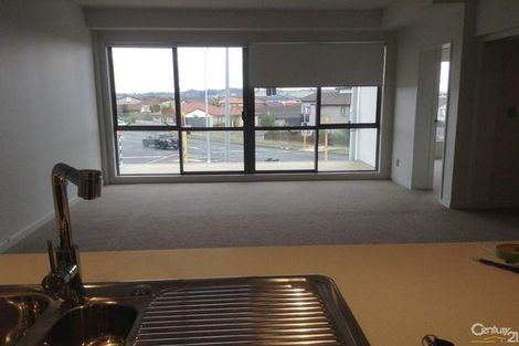 Photo of property in 1i/136 Stancombe Road, Flat Bush, Auckland, 2016