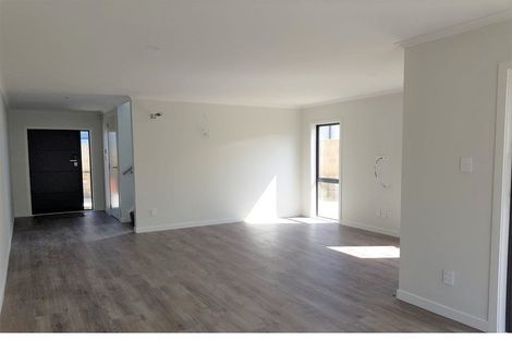 Photo of property in 1 Opaoa Way, Aotea, Porirua, 5024