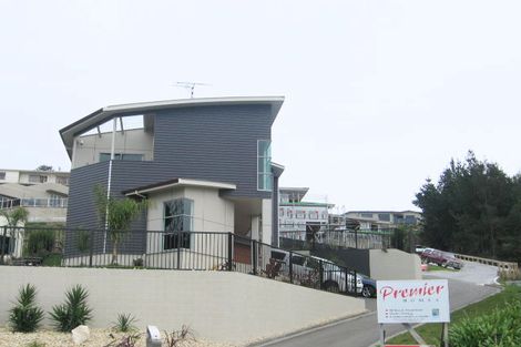 Photo of property in 30 Lowther Place, Taradale, Napier, 4112