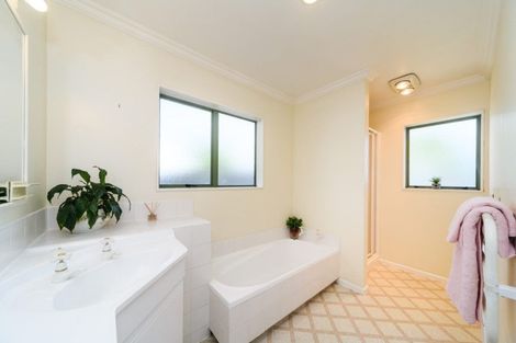 Photo of property in 72a Stanley Avenue, Palmerston North, 4414