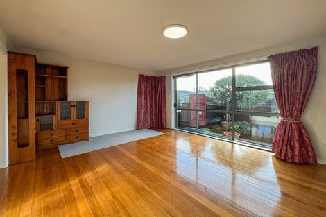 Photo of property in 2/5 Chislehurst Place, Bryndwr, Christchurch, 8052