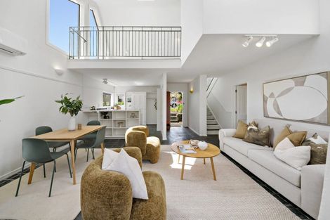 Photo of property in 2a Seaforth Avenue, Mangere Bridge, Auckland, 2022