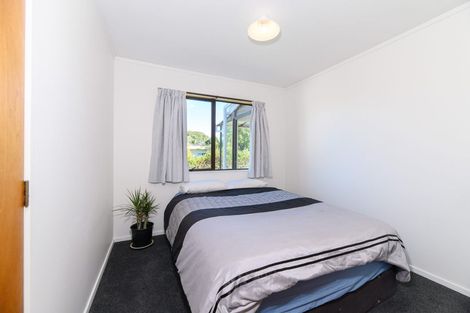 Photo of property in 2/68 View Road, Henderson, Auckland, 0612