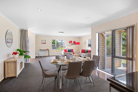 Photo of property in 87b Wallace Road, Mangere Bridge, Auckland, 2022