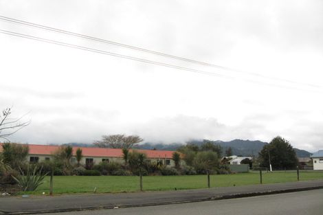 Photo of property in 11 Hampden Street, Murchison, 7007