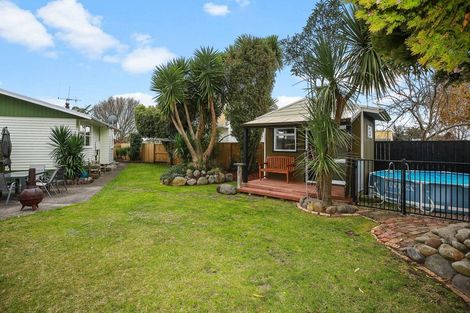 Photo of property in 99 Collins Road, Melville, Hamilton, 3206