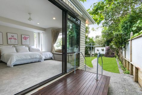 Photo of property in 15 Potatau Street, Grey Lynn, Auckland, 1021