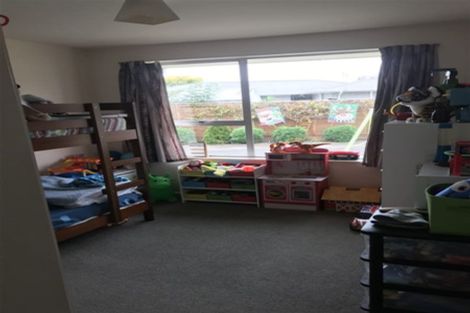 Photo of property in 74 Warren Crescent, Hillmorton, Christchurch, 8025