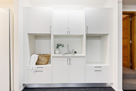 Photo of property in 35 Kirkwood Avenue, Upper Riccarton, Christchurch, 8041