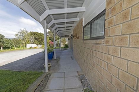 Photo of property in 65d View Road, Henderson, Auckland, 0612