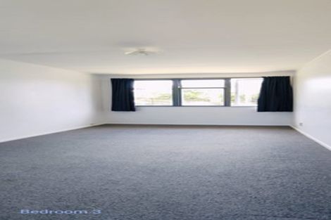 Photo of property in 8 Granby Place, Westown, New Plymouth, 4310
