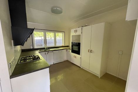 Photo of property in 16a Commodore Parry Road, Castor Bay, Auckland, 0620
