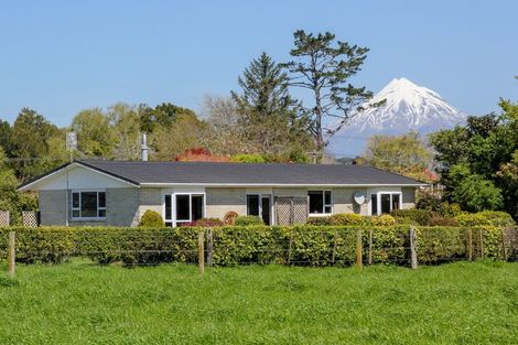 Photo of property in 309 Manutahi Road, Lepperton, New Plymouth, 4372