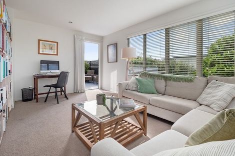 Photo of property in 215b Oceanbeach Road, Mount Maunganui, 3116