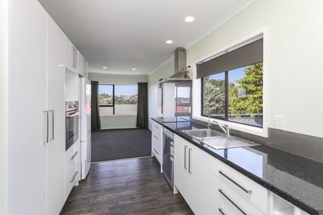 Photo of property in 13 Virginia Place, Whalers Gate, New Plymouth, 4310