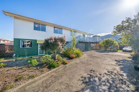 Photo of property in 35 Clouston Park Road, Clouston Park, Upper Hutt, 5018