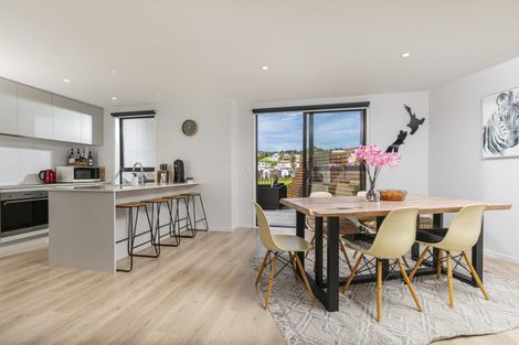 Photo of property in 105 Bonair Crescent, Silverdale, 0932