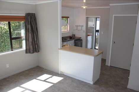 Photo of property in 2/13 Mona Vale, West Harbour, Auckland, 0618