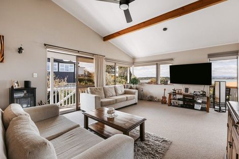 Photo of property in 103 Harbour View Road, Omokoroa, 3114