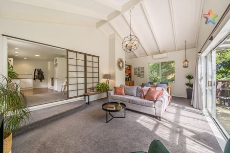 Photo of property in 115 Manuka Street, Stokes Valley, Lower Hutt, 5019