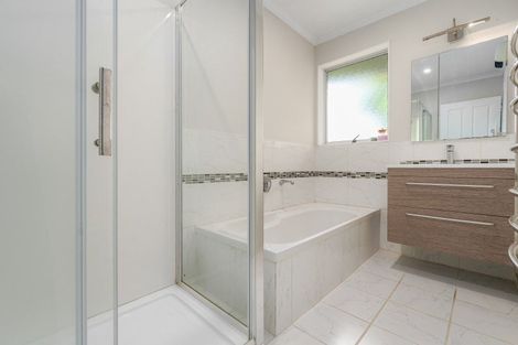 Photo of property in 7 Denver Place, Milson, Palmerston North, 4414