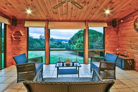 Photo of property in 27 Te Awa Kite Road, Onewhero, Tuakau, 2697