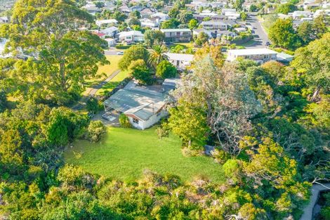 Photo of property in 28 Dawnhaven Drive, Te Atatu Peninsula, Auckland, 0610