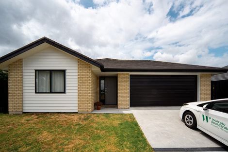 Photo of property in 32 Hector Drive, Rototuna North, Hamilton, 3210