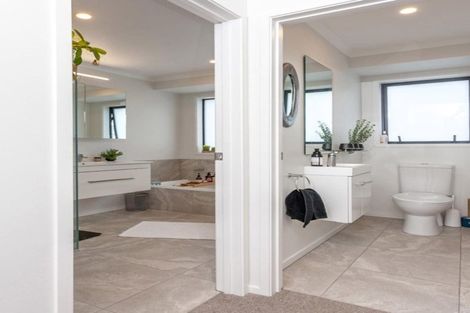 Photo of property in 24 Debenham Drive, Whitianga, 3510