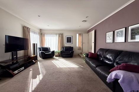 Photo of property in 84 Moyrus Crescent, East Tamaki Heights, Auckland, 2016