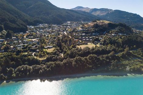 Photo of property in 75 Arawata Terrace, Sunshine Bay, Queenstown, 9300
