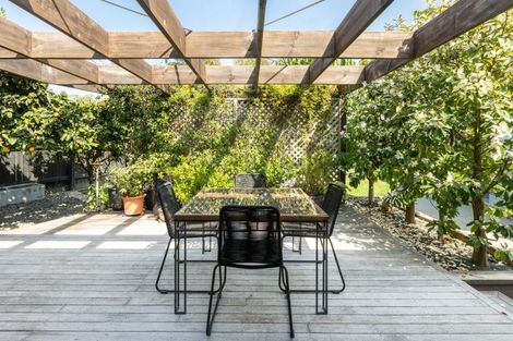 Photo of property in 28 Tauroa Road, Havelock North, 4130