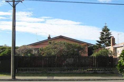Photo of property in 135 Oram Avenue, New Brighton, Christchurch, 8061