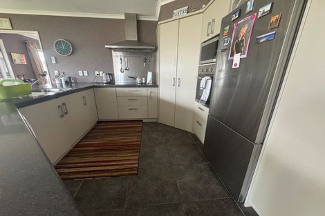 Photo of property in 32 Malbec Place, Rototuna, Hamilton, 3210