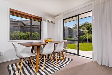 Photo of property in 33 Admirals Court Drive, Greenhithe, Auckland, 0632
