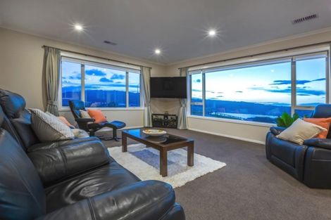 Photo of property in 7 Baxters Rise, Aotea, Porirua, 5024