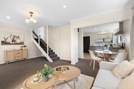 Photo of property in 1/11 Esher Place, Saint Martins, Christchurch, 8022