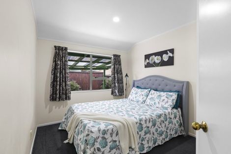 Photo of property in 37 Hastings Place, Hamilton Lake, Hamilton, 3204