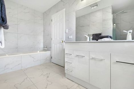 Photo of property in 92 Kilkenny Drive, Dannemora, Auckland, 2016