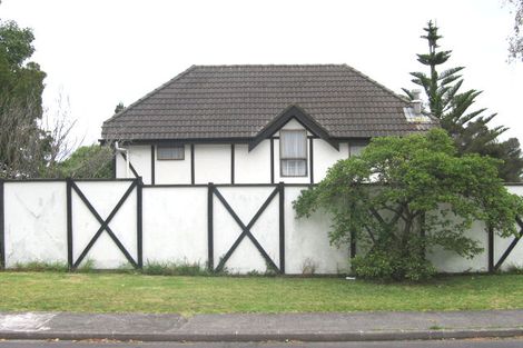 Photo of property in 1/48 Tree View Avenue, Glenfield, Auckland, 0629