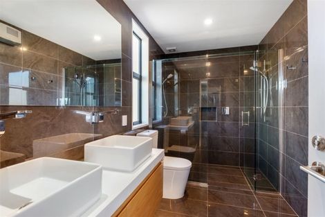 Photo of property in 3 The Terrace, Mount Pleasant, Christchurch, 8081