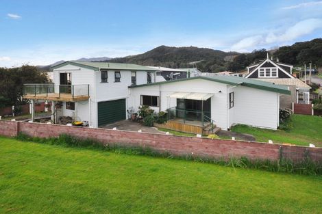 Photo of property in 26 Aputa Avenue, Te Puru, Thames, 3575