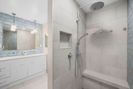 Photo of property in 2 Houchens Road, Glenview, Hamilton, 3206