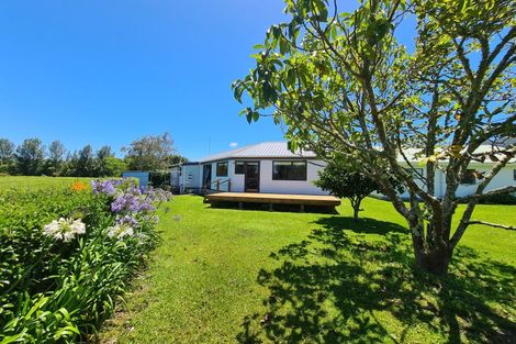 Photo of property in 7 Courthouse Lane, Coromandel, 3506