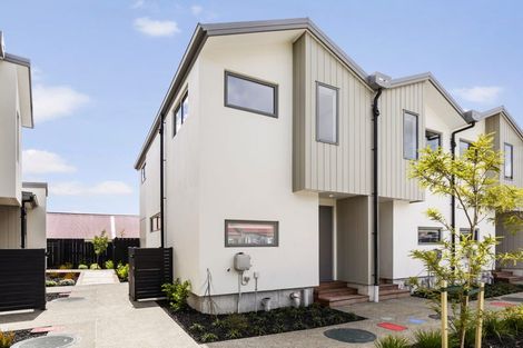 Photo of property in 8/15 Awamutu Grove, Waiwhetu, Lower Hutt, 5010