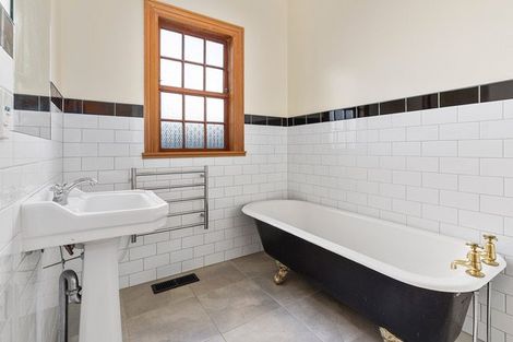 Photo of property in 23 Inglis Street, Seatoun, Wellington, 6022