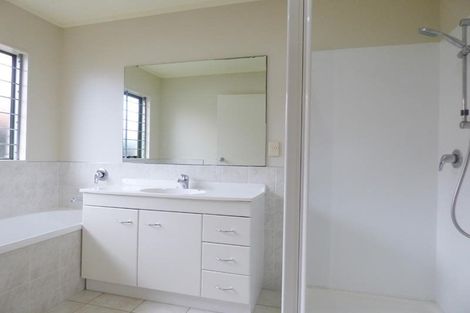 Photo of property in 10 Franco Lane, East Tamaki, Auckland, 2016